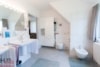 Großzügiges und repräsentatives Einfamilienhaus mit Traumgarten - Badezimmer "en Suite"